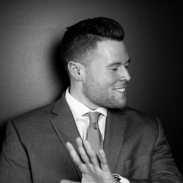 Create Stunning Dessert Displays with These Pro Plating Tips